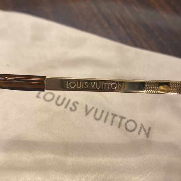 Louis Vuitton sunglasses - Picture 10 of 11